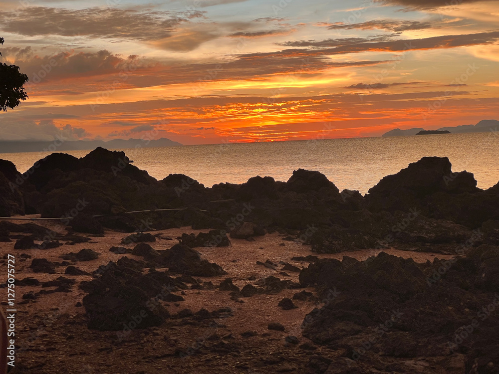 Naklejka premium nature sea mountains beautiful sky