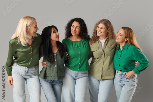 Group of beautiful women hu...