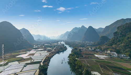 Obraz na płótnie Aerial photography of the scenery of Guilin and Yangshuo in China w salonie
