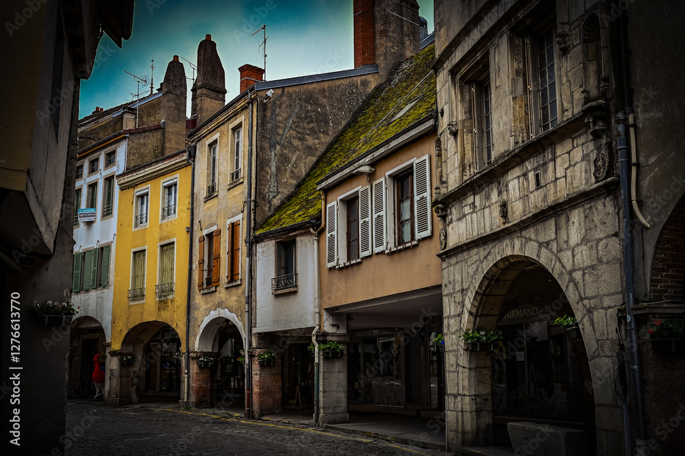 Obraz premium narrow street in the old town