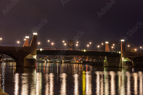 Frankfurt Nacht, Brücke