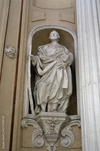 Obraz na płótnie Napoli - Statua settecentesca in stucco di San Giacomo nella Basilica di San Giorgio Maggiore w salonie