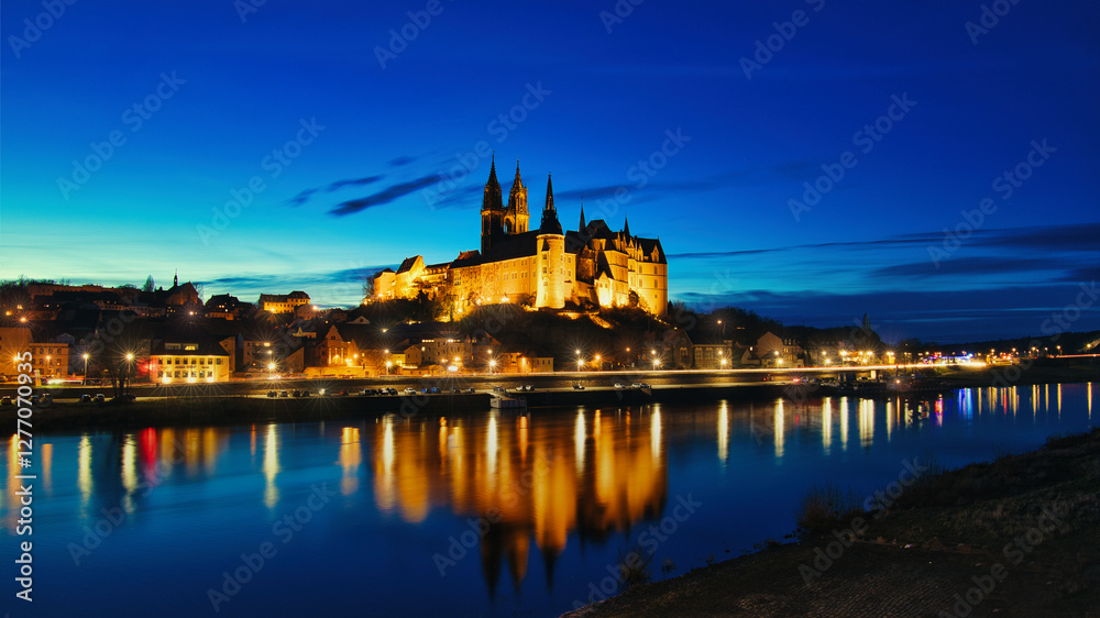 Obraz premium Meißen at night - Saxony - Germany - Europe - Porcelain - Cathedral - Albrechtsburg 
