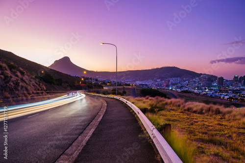 Obraz na płótnie Winding Road Leading to Cape Town at Twilight, South Africa w salonie