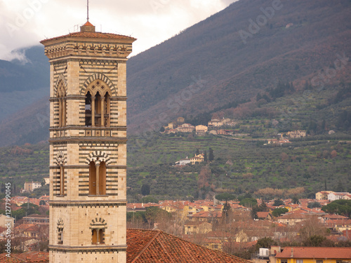 Wallpaper Mural Italia, Toscana, città di Prato. Campanile del Duomo. Torontodigital.ca