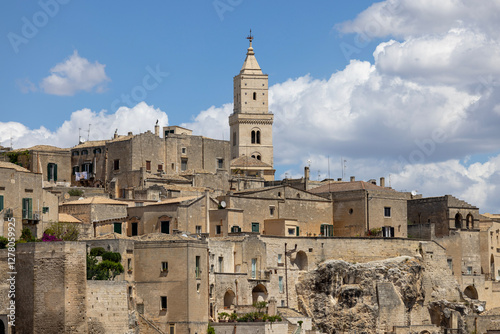 Cuadro en lienzo Panoramic view of historic city carved in rock Sassi of Matera, Italy, Matera