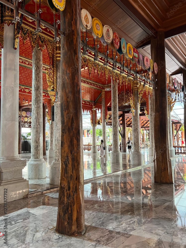 Wat Paknam Phasi Charoen in Bangkok