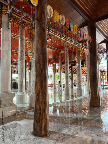 Obraz na płótnie Wat Paknam Phasi Charoen in Bangkok w salonie