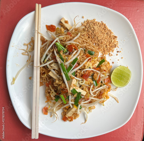 Obraz na płótnie Pad thai close up in Bangkok, w salonie