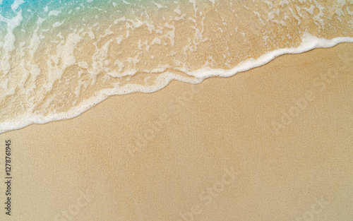 Fototapeta Naklejka Na Ścianę i Meble -  wave on the beach