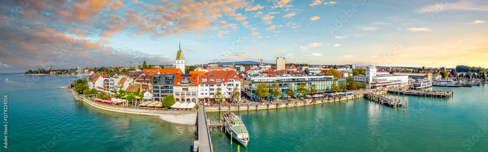 Obraz premium Ausblick über Friedrichshafen, Bodensee, Deutschland 