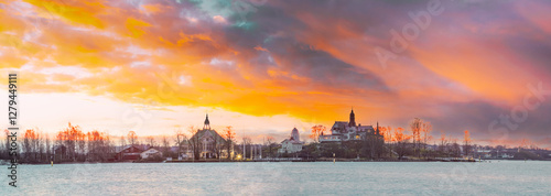 Obraz na płótnie Helsinki, Finland. Panoramic View Of Sunrise Landscape Of Blekholmen Valkosaari Island And Luoto Island w salonie