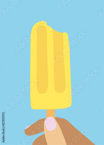 Vista de cerca de un popsicle. Mano sosteniendo una paleta de helado mordido