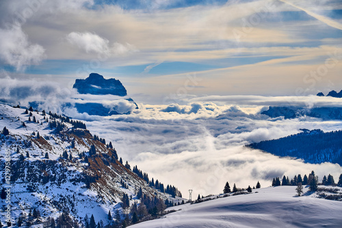 Obraz na płótnie Beautiful panoramic view to the Sellaronda - the ski circuit around the Sella group in Dolomites, Italy - Badia, Gherdeina, Fascia. Extraordinary snowy peaks of the dolomites, southern Alps. w salonie