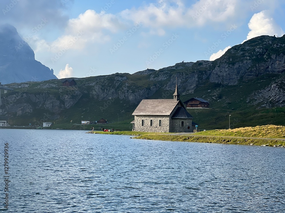 Obraz premium Melchsee Chapel, Melchsee-Kapelle, Frutt-Kapelle or Kapelle am Melchsee, Melchtal - Canton of Obwalden, Switzerland (Kanton Obwald, Schweiz)