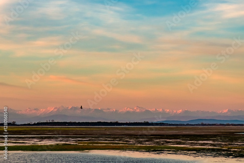 Obraz na płótnie Spring sunset in the lagoon of Grado w salonie