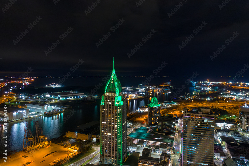 Fototapeta premium Downtown Mobile, Alabama at night