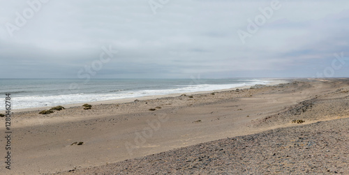 Obraz na płótnie waves on Ocean shore, near South West Seal shipwreck, Skeleton coast, Namibia w salonie