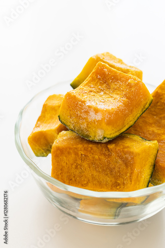 冷凍かぼちゃ　白背景