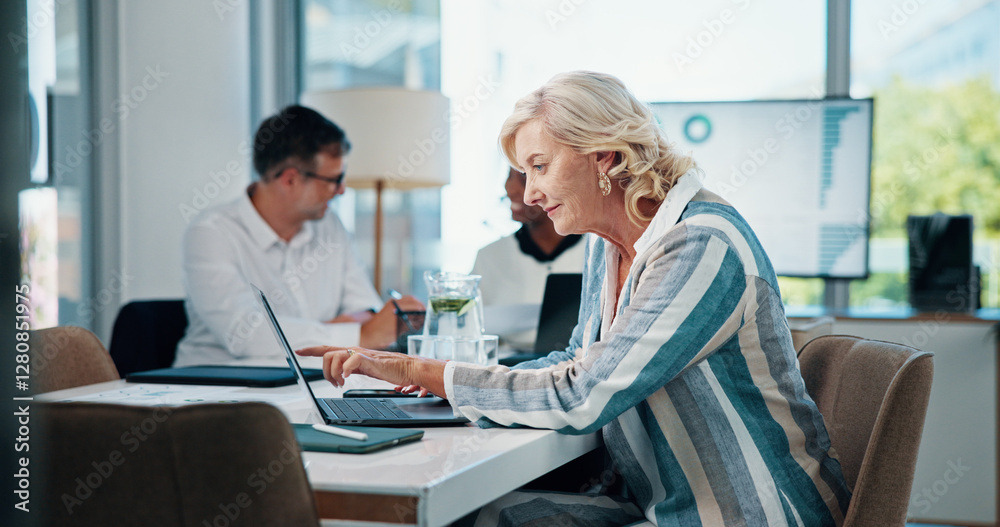 Obraz premium Business, mature woman and meeting with laptop for research, review information and financial report. Person, accountant and online for bookkeeping, investment feedback and company revenue for growth