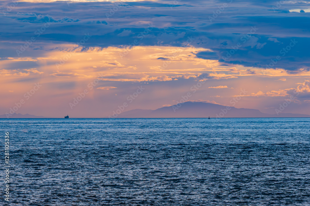 Fototapeta premium 海の向こう