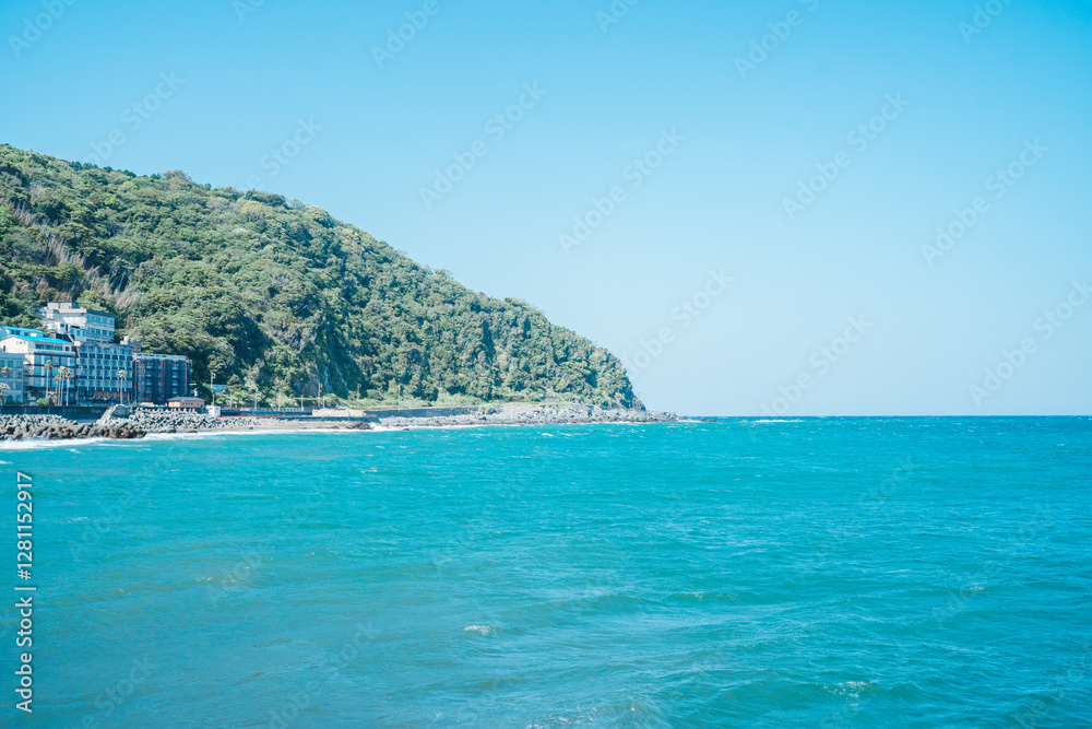 伊豆の温泉街の美しい海 伊豆の温泉街の美しい海