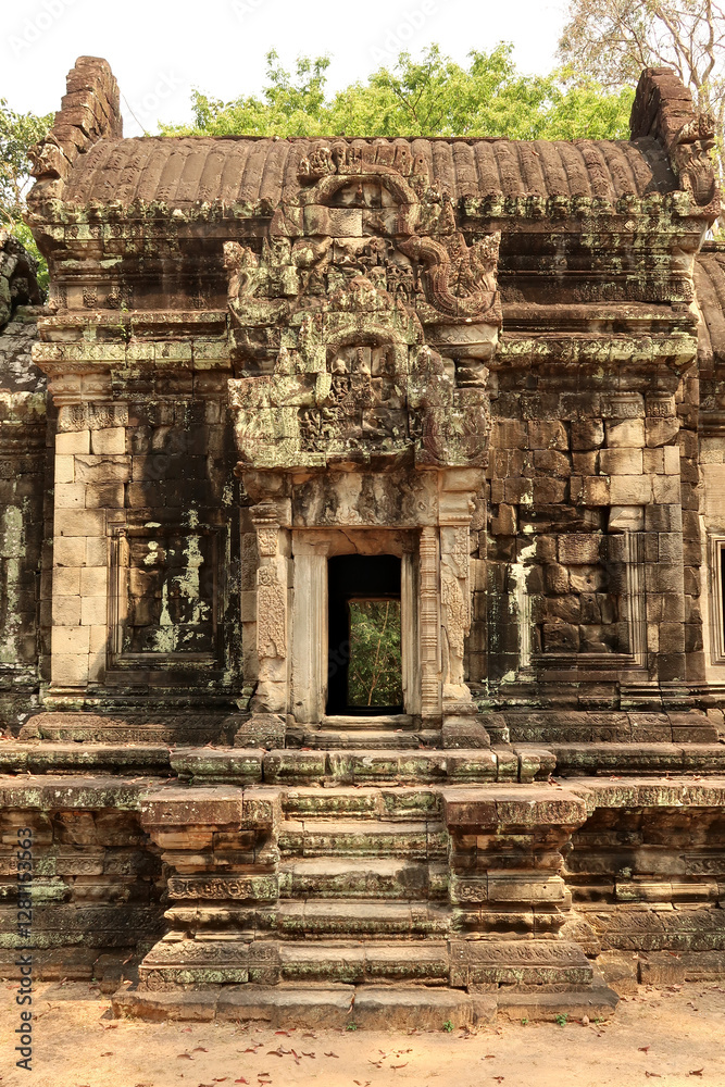 Fototapeta premium Entrance gate, door, doorway into one of the buildings of the Thommanon Temple, Angkor Wat, Siem Reap, Cambodia