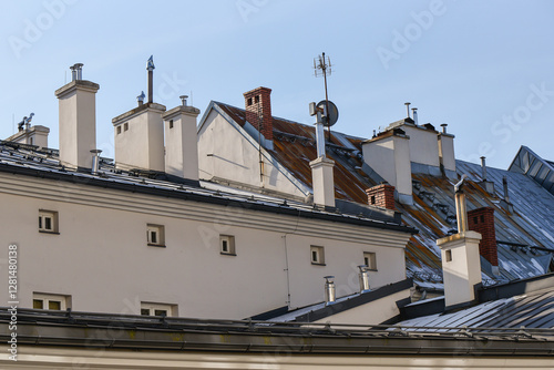 Fototapeta Naklejka Na Ścianę i Meble -  Bielsko Biała, stare zabytkowe kamienice, luty 2025.