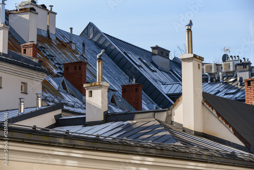 Fototapeta Naklejka Na Ścianę i Meble -  Bielsko Biała, stare zabytkowe kamienice, luty 2025.