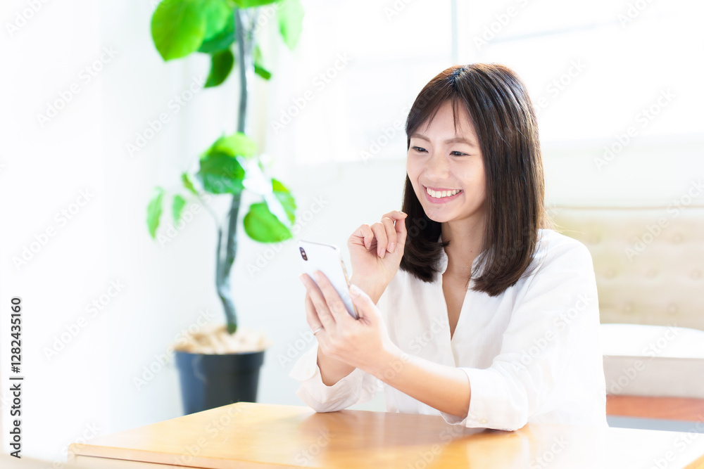 スマートフォンを使う主婦 ポイ活 ネットショッピング スマートフォンを使う主婦 ポイ活 ネットショッピング