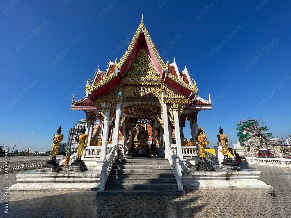 Wat Bukkhalo buddhist temple in Bangkok
