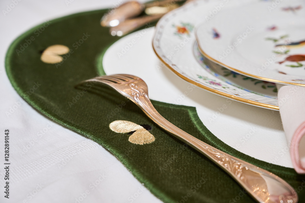 Fine vintage Rothschild Bird porcelain for true connoisseurs and royalty. The finest hand-painted forforework. Magnificent setting using unique textiles and fresh flowers. This service will not leave