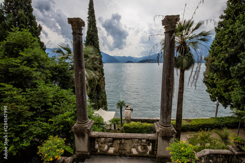 Fotografie schöner park am comer see