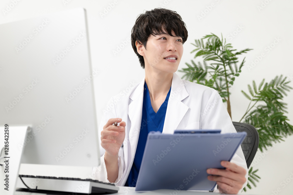 白衣を着た男性医師 白衣を着た男性医師