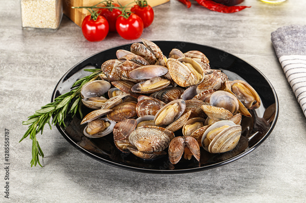 Raw vongole clams for cooking Raw vongole clams for cooking
