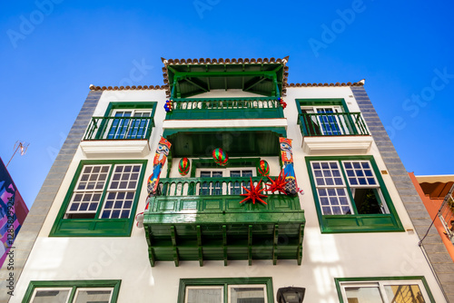 Obraz na płótnie Colorful vintage houses in Ranilla District of Puerto de la Cruz, Spain w salonie