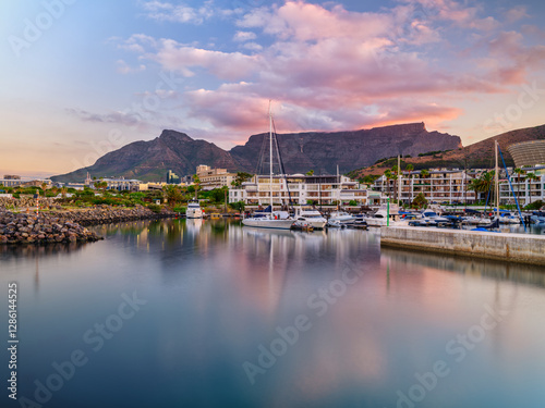 Obraz na płótnie Long Exposure Shot of Table Mountain and Granger Bay Harbour with Colorful Cloud Sunset, Cape Town, South Africa w salonie
