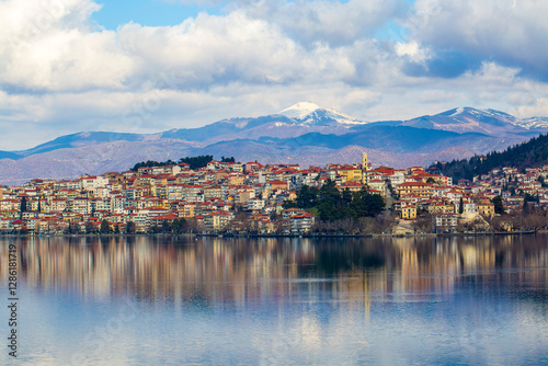 Obraz na płótnie Aerial view of the city of Kastoria and Lake Orestiada in north Greece. w salonie