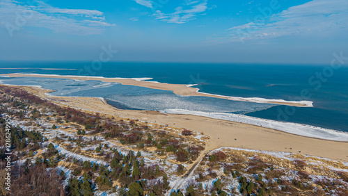 Plaża z drona w Mikoszewie, zatoka, cypel