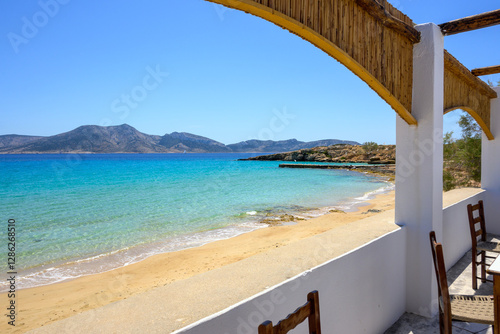 Obraz na płótnie Ano Koufonisi. Finikas beach with sand and azure sea water. Small Cyclades, Greece w salonie