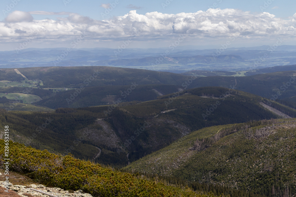 Obraz premium Stunning panoramic views from Sněžka, the highest peak in the Czech Republic