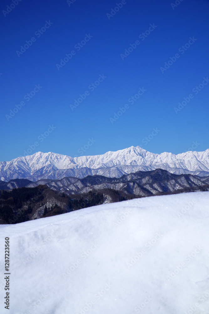 冬の小川村から眺めた北アルプス