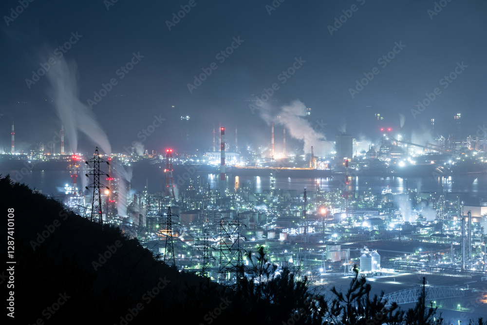 Fototapeta premium 美しい工場夜景 岡山県