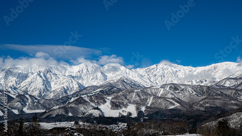 冬の北アルプスの山並み　遠望　長野県白馬村