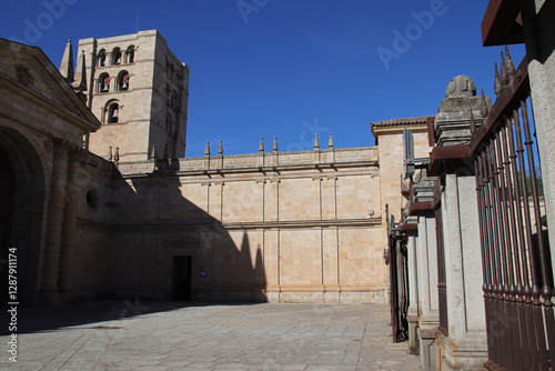 Obraz na płótnie cathedral in zamora in spain w salonie