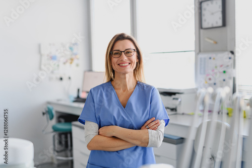 Fotografija Friendly nurse a modern medical clinic.