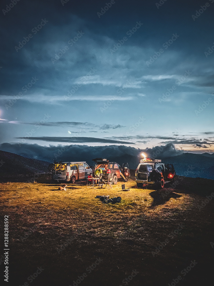 Fototapeta premium Travel with friends on Transalpina Road, Romania