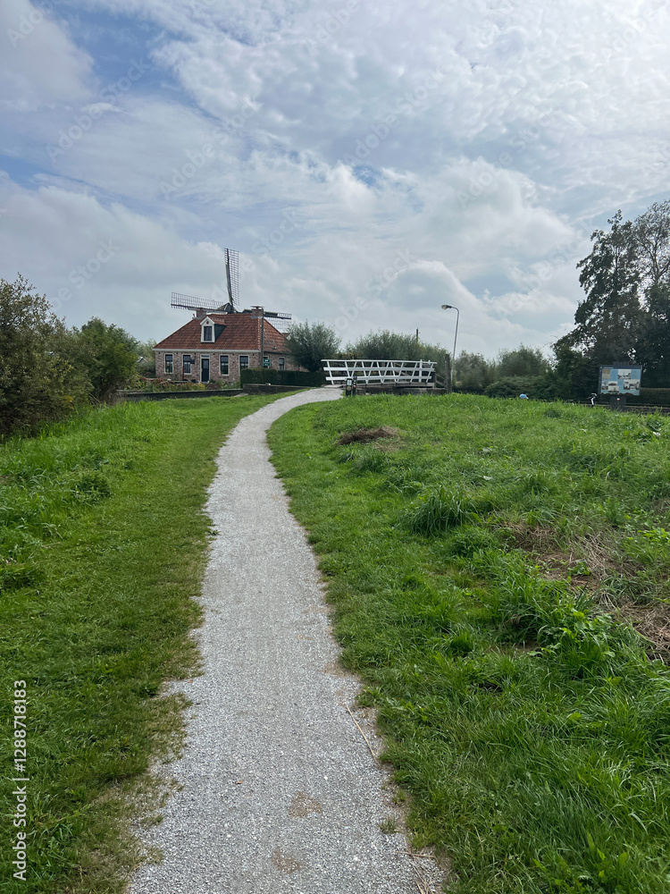 Bicycle path around Munnekeburen