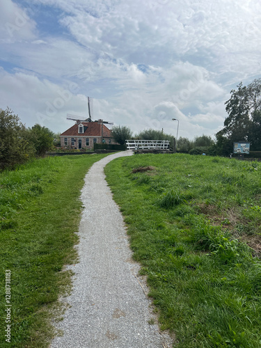 Obraz na płótnie Bicycle path around Munnekeburen w salonie