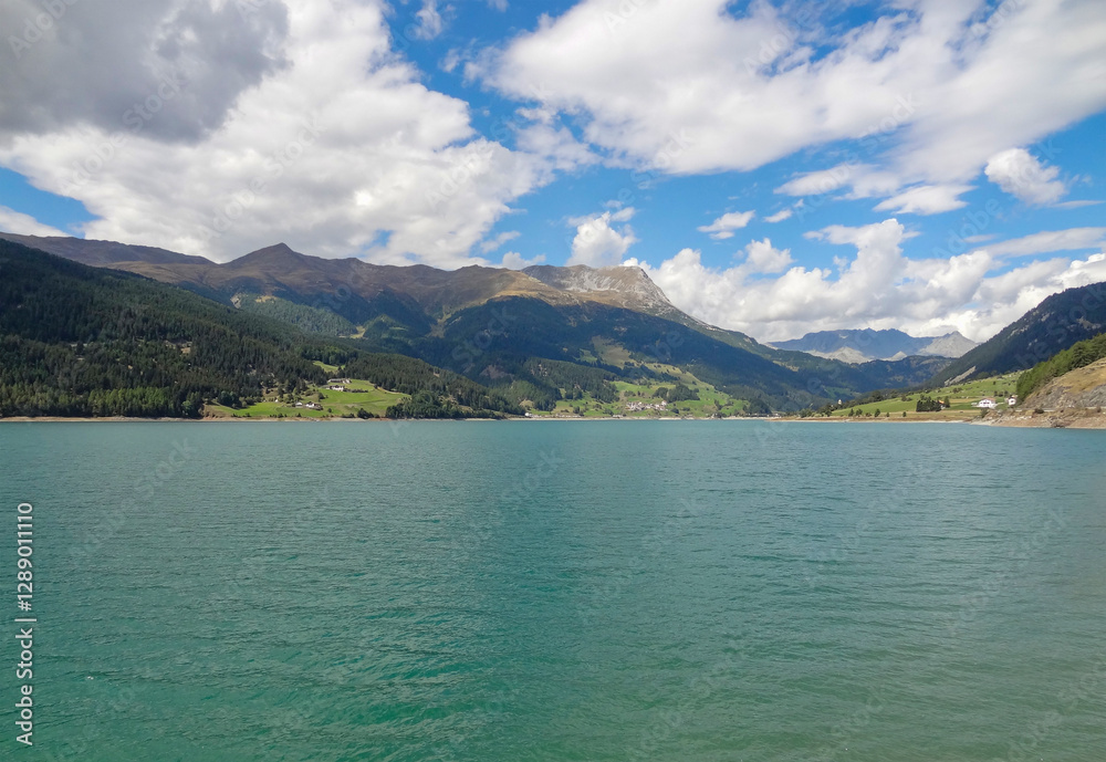 Obraz premium Lake Reschen